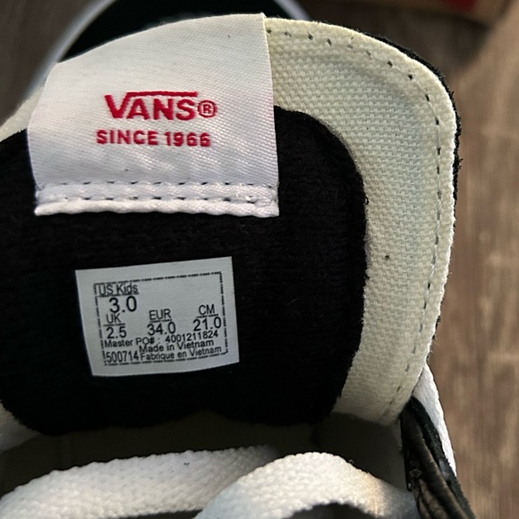 VAN - Picture 6 of 6